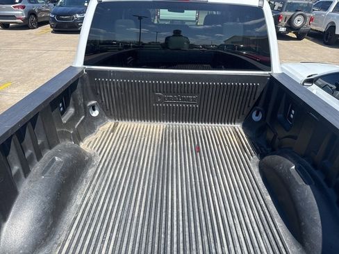 Used 2025 Ford F250 XLT image 5