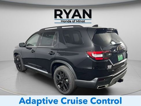 New 2025 Honda Pilot Touring image 10