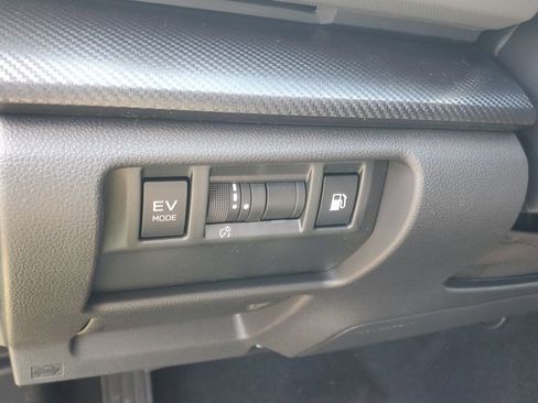 New 2026 Subaru Crosstrek 2.5i Limited AWD/4WD image 11