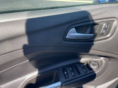 Used 2018 Ford Escape SE w/ SE Sync 3 Package FWD image 13