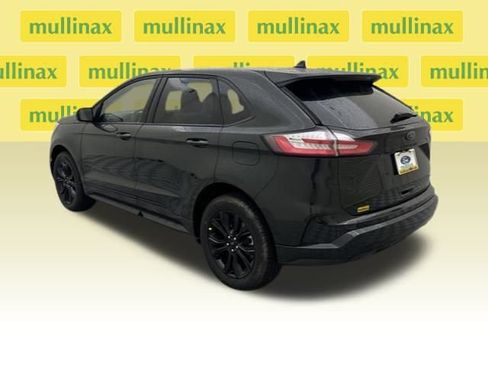 New 2024 Ford Edge SE w/ Black Appearance Package image 4