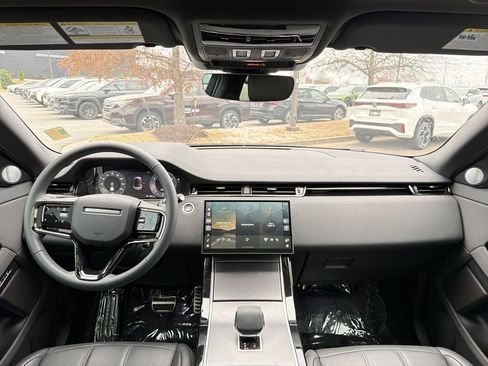 Used 2024 Land Rover Range Rover Evoque Dynamic SE image 19