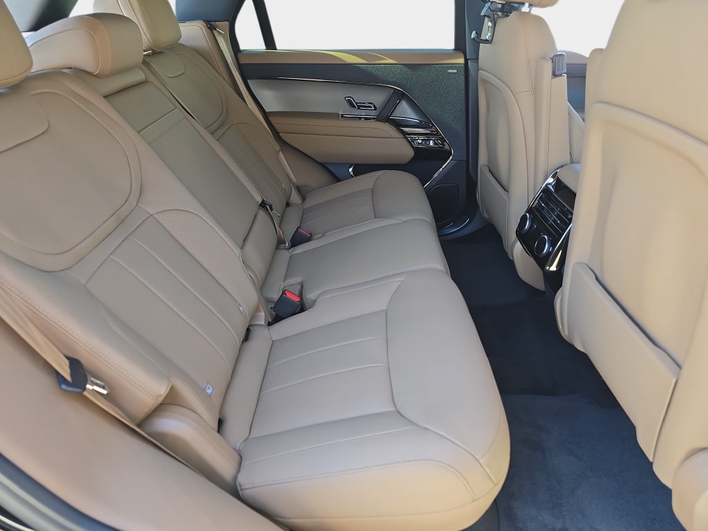 New 2027 Land Rover Range Rover Sport SE AWD/4WD image 11