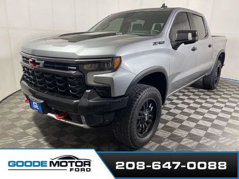 Used 2023 Chevrolet Silverado 1500 ZR2 w/ Technology Package AWD/4WD image 4