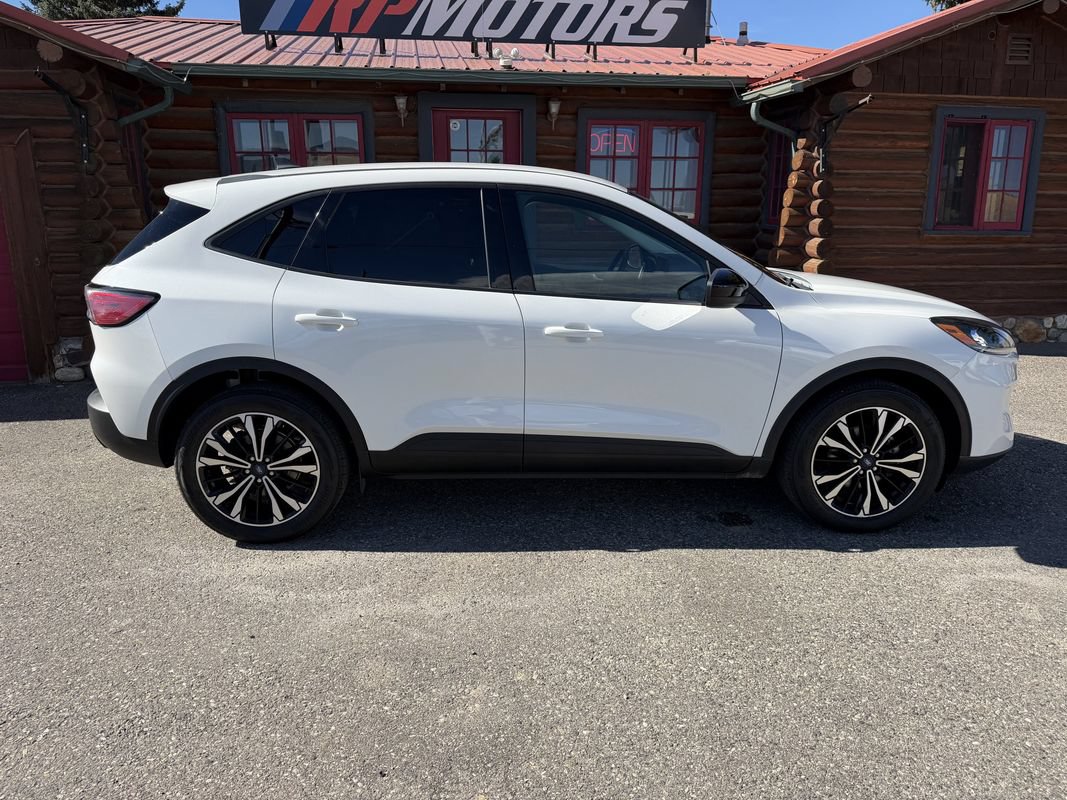 Used 2022 Ford Escape SEL w/ Technology Package AWD/4WD image 23