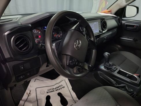 Used 2022 Toyota Tacoma SR image 14