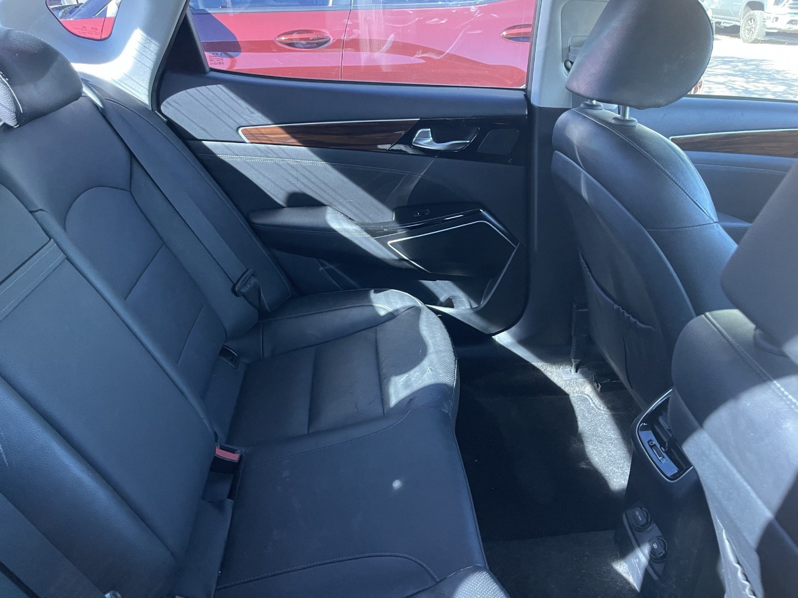 Used 2017 Kia Cadenza Premium w/ Luxury Package FWD image 8