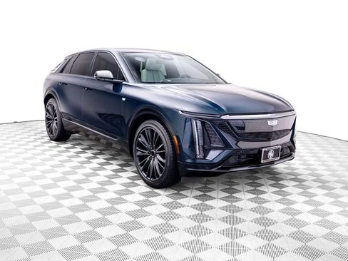 Used 2024 Cadillac Lyriq Sport AWD/4WD image 9