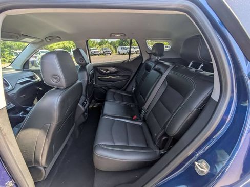 Certified 2022 GMC Terrain SLT w/ LPO, Floor Liner Package AWD/4WD image 29