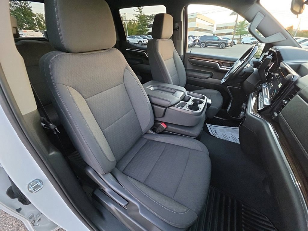 Used 2022 Chevrolet Silverado 1500 LT AWD/4WD image 20