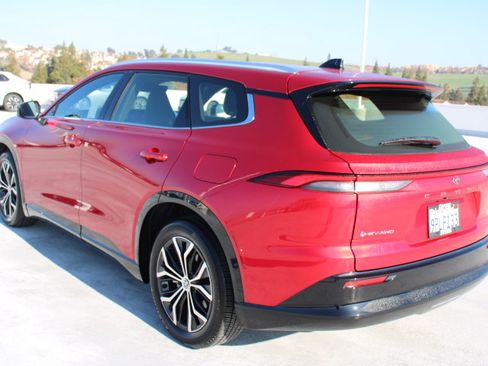 Used 2025 Toyota Crown Signia image 5