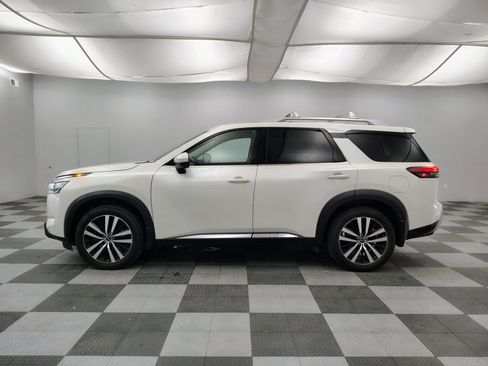 Used 2023 Nissan Pathfinder Platinum AWD/4WD image 5