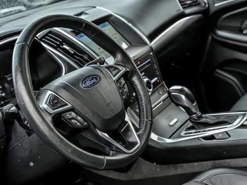 Used 2017 Ford Edge Titanium w/ Equipment Group 301A image 19