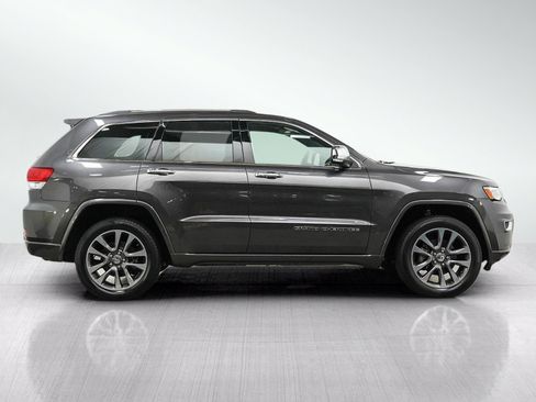 Used 2017 Jeep Grand Cherokee Overland AWD/4WD image 6