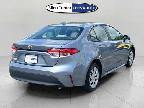 Used 2023 Toyota Corolla LE FWD image 4