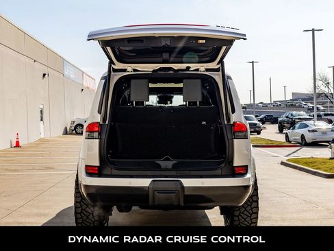 Used 2024 Lexus GX 550 image 9