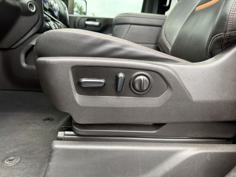 Used 2022 GMC Sierra 2500 AT4 w/ AT4 Premium Plus Package AWD/4WD image 27