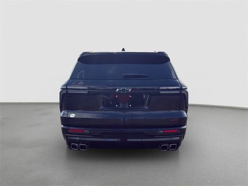 Used 2026 Chevrolet Traverse RS image 5