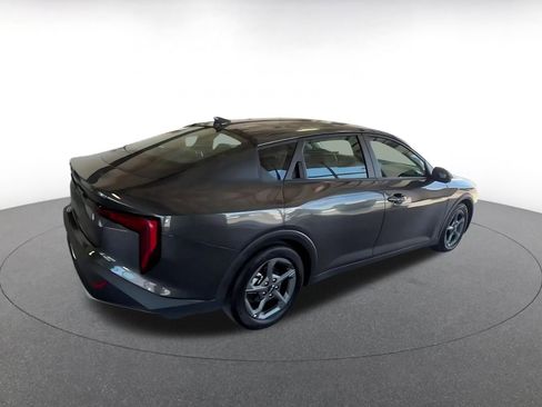 Used 2025 Kia K4 LXS image 13