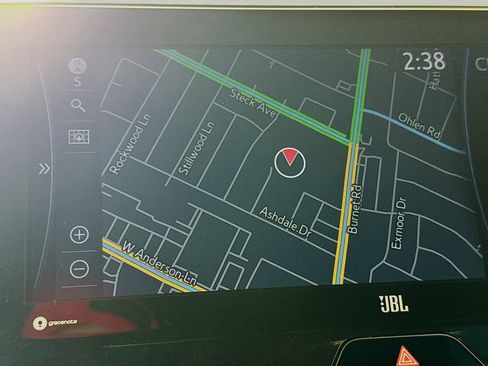 Used 2021 Toyota Venza Limited image 15