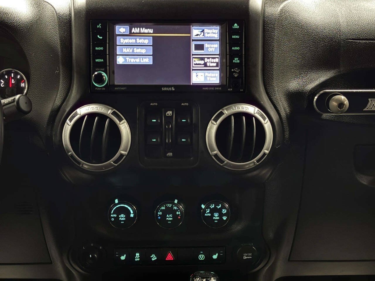 Used 2016 Jeep Wrangler Unlimited Rubicon AWD/4WD image 25