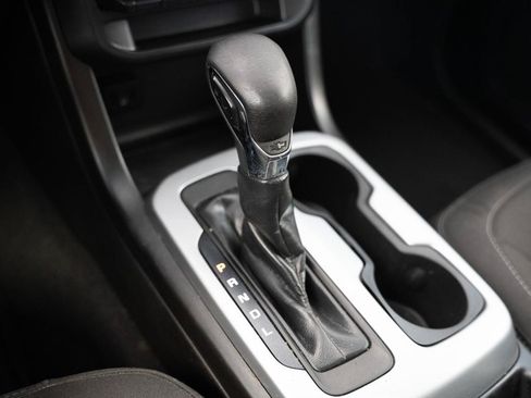 Used 2022 Chevrolet Colorado LT w/ Safety Package AWD/4WD image 19