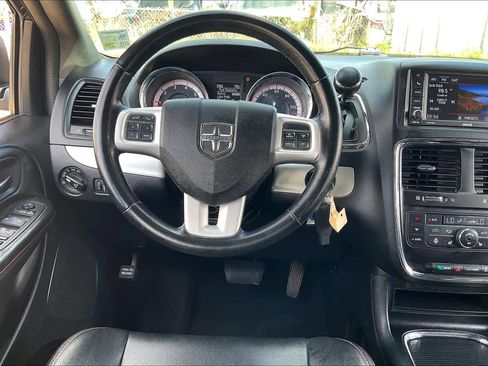 Used 2020 Dodge Grand Caravan GT image 6