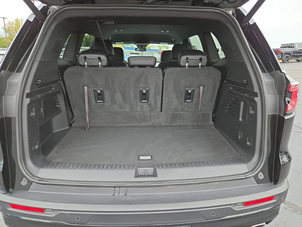 Certified 2024 GMC Acadia AT4 w/ Luxury Package AWD/4WD image 12
