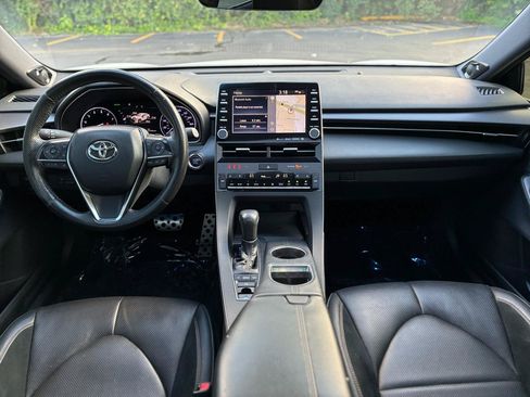 Used 2019 Toyota Avalon Touring FWD image 27