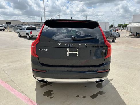 Used 2021 Volvo XC90 T5 Momentum FWD image 6