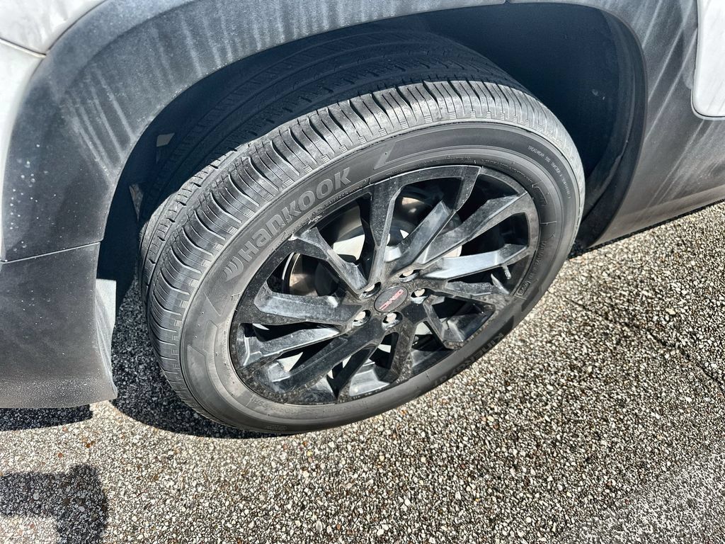 Used 2023 GMC Terrain SLT w/ Tech Package AWD/4WD image 11