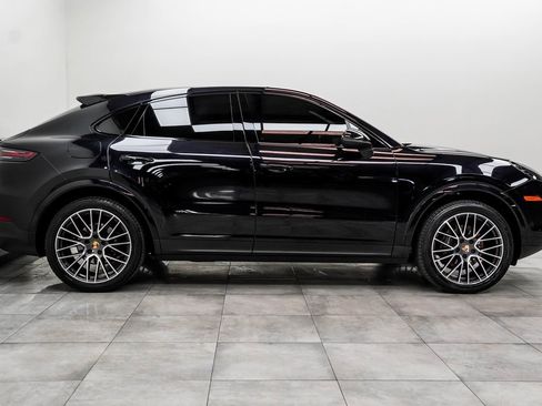 Used 2020 Porsche Cayenne image 8