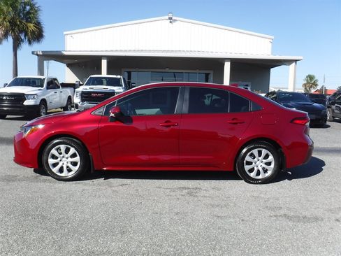 Used 2025 Toyota Corolla LE image 1