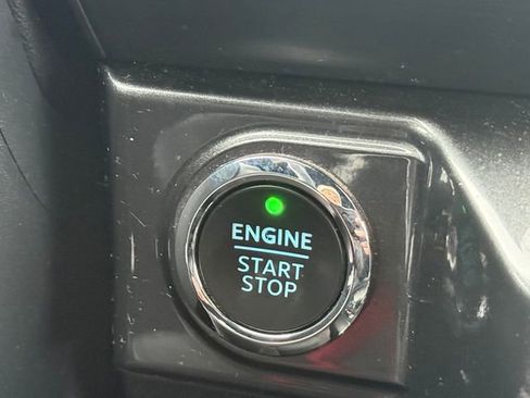 Certified 2022 Ford F150 XLT w/ Equipment Group 302A High image 16