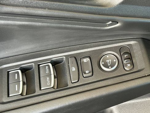 Used 2024 Honda Accord EX image 12
