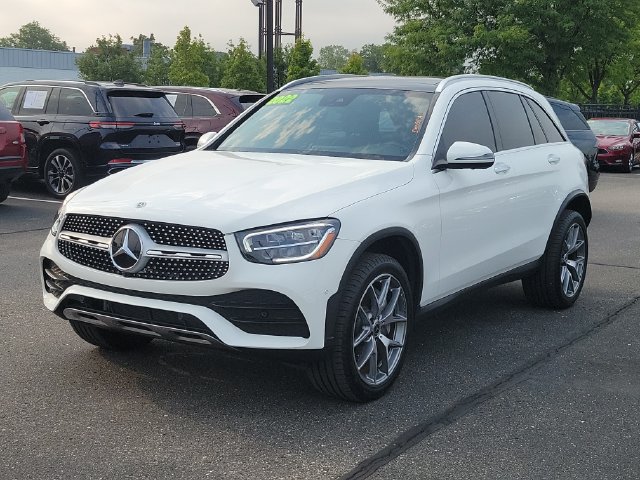 Used 2022 Mercedes-Benz GLC 300 4MATIC image 2