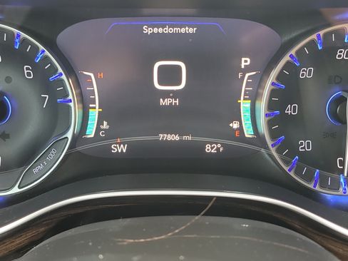 Used 2022 Chrysler Pacifica Pinnacle FWD image 35