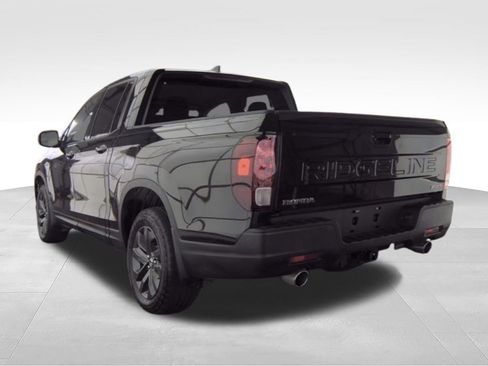 Used 2025 Honda Ridgeline Sport image 5