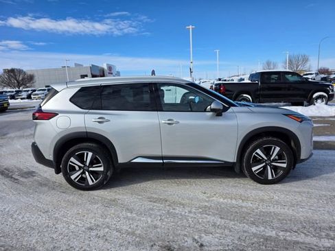 Used 2023 Nissan Rogue SL w/ SL Premium Package image 7