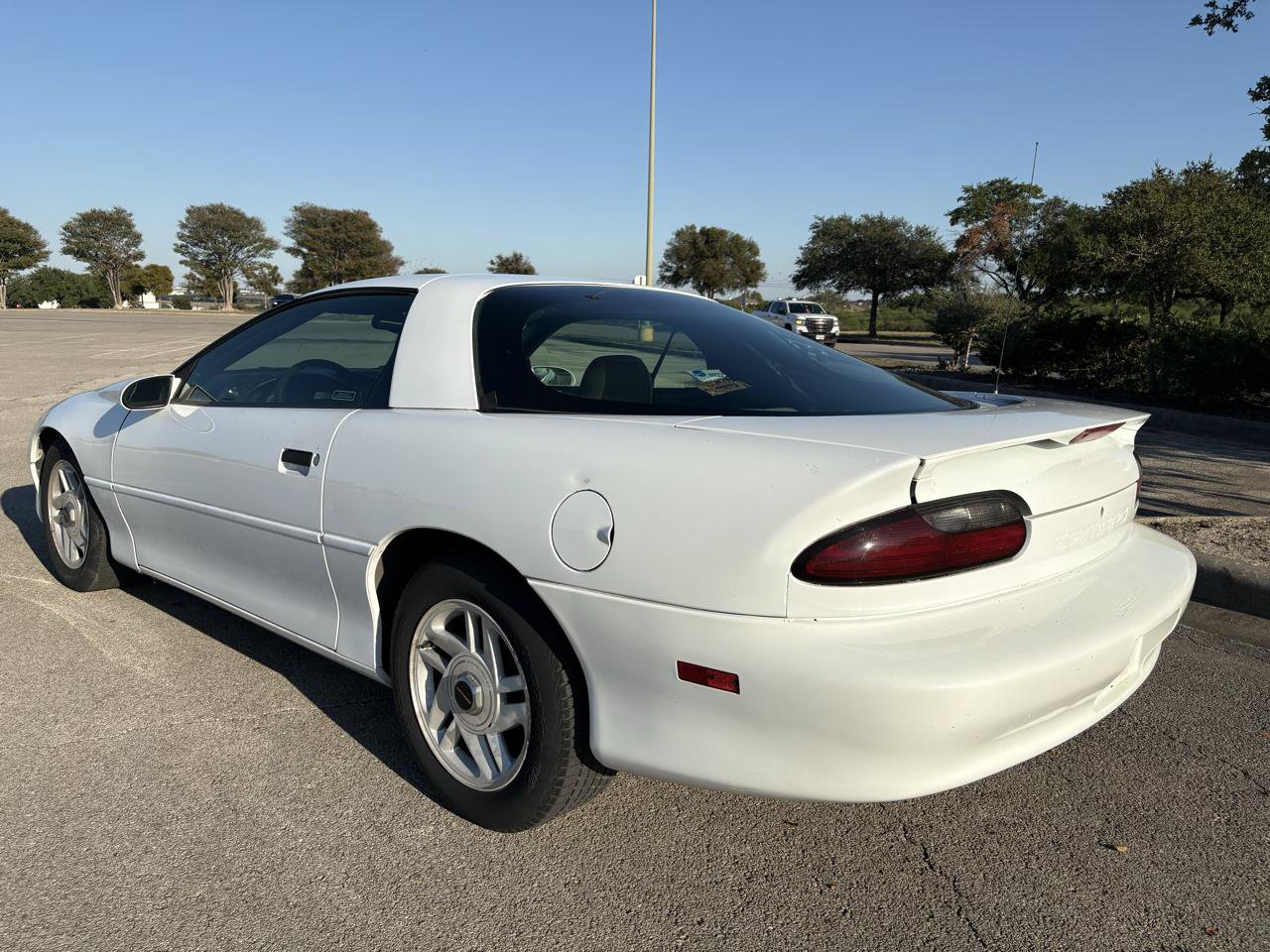 Used 1995 Chevrolet Camaro LT RWD image 13