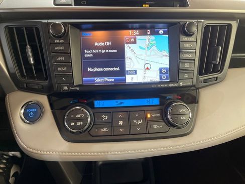 Used 2016 Toyota RAV4 Limited image 17