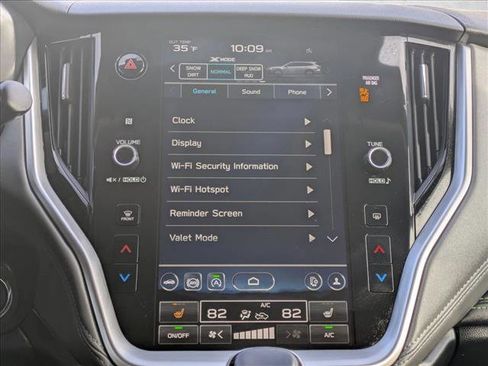 Used 2024 Subaru Outback Onyx Edition image 18