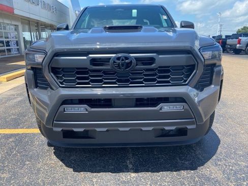 New 2025 Toyota Tacoma TRD Sport image 8
