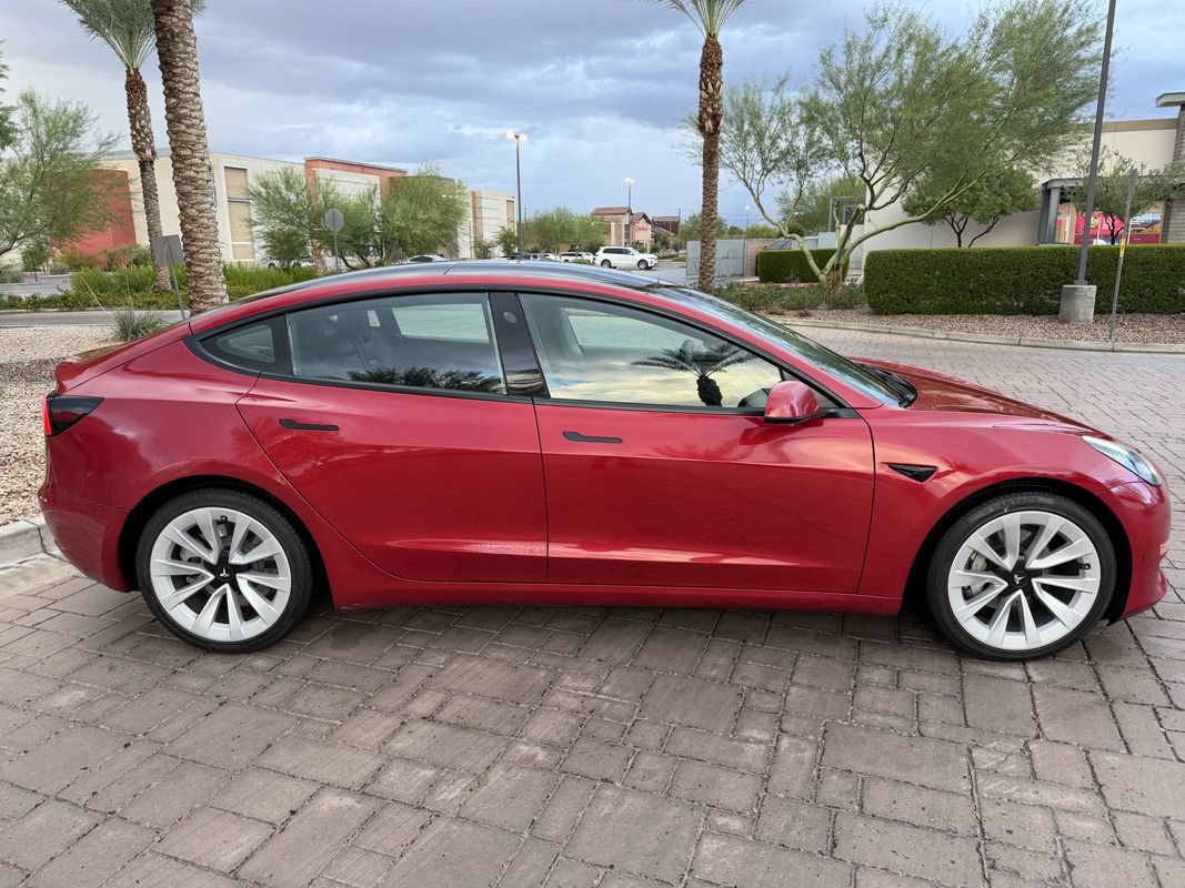 Used 2022 Tesla Model 3 Long Range AWD/4WD image 2