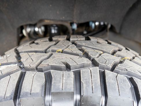 Used 2024 Chevrolet Silverado 2500 LT image 33