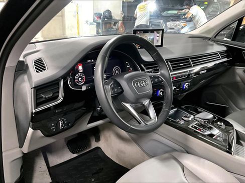 Used 2019 Audi Q7 3.0T Premium Plus w/ Premium Plus Package AWD/4WD image 18