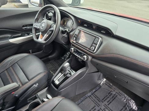 Used 2020 Nissan Kicks SR w/ SR Premium Package FWD image 8