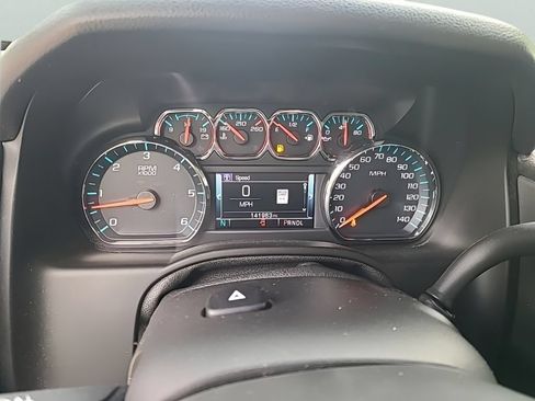 Used 2018 Chevrolet Suburban Premier AWD/4WD image 15