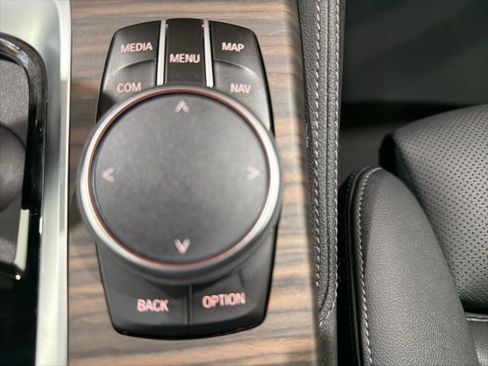 Certified 2023 BMW 540i xDrive w/ M Sport Package image 39