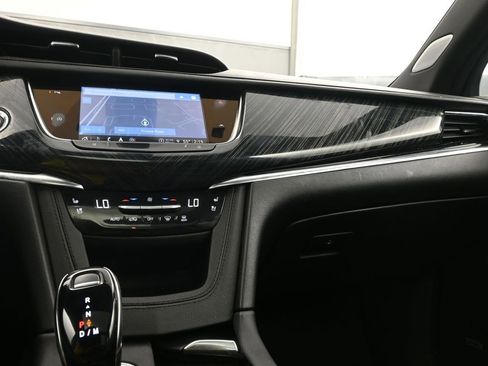 Used 2023 Cadillac XT6 Premium Luxury image 16